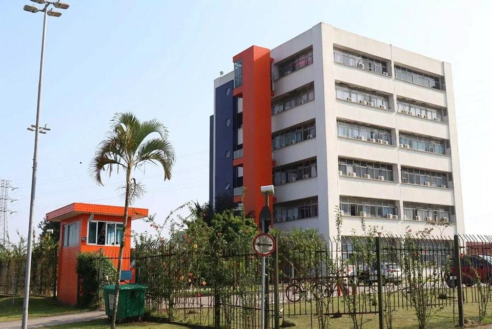 Empresa ligada à saúde em Guarujá não paga salários e funcionários ficam apreensivos