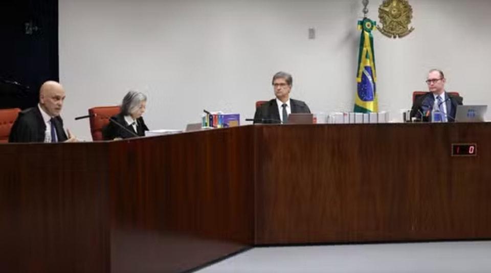 Turma do STF forma maioria para tornar réus Bolsonaro e mais 7 por tentativa de golpe de Estado