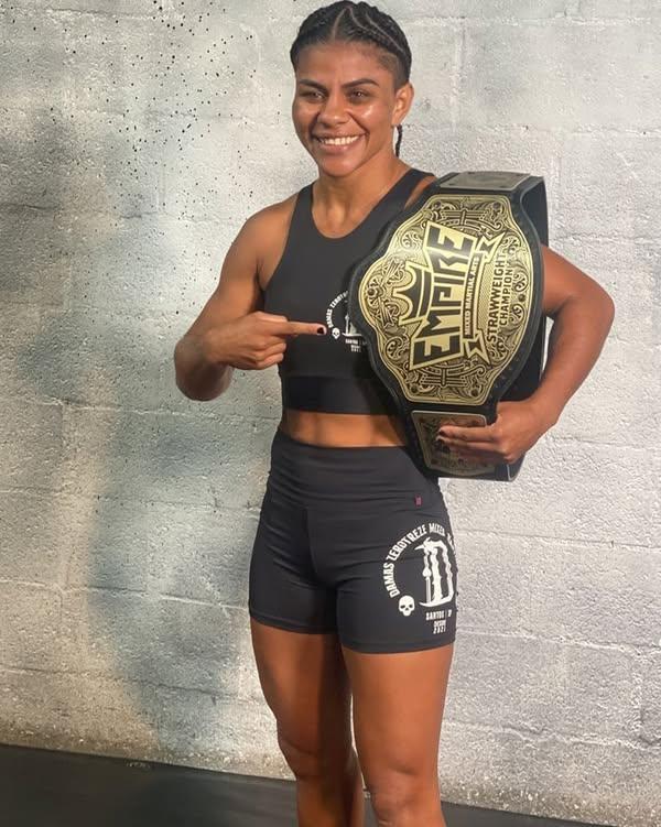 Atleta bolsista da Prefeitura de Guarujá conquista título internacional de MMA