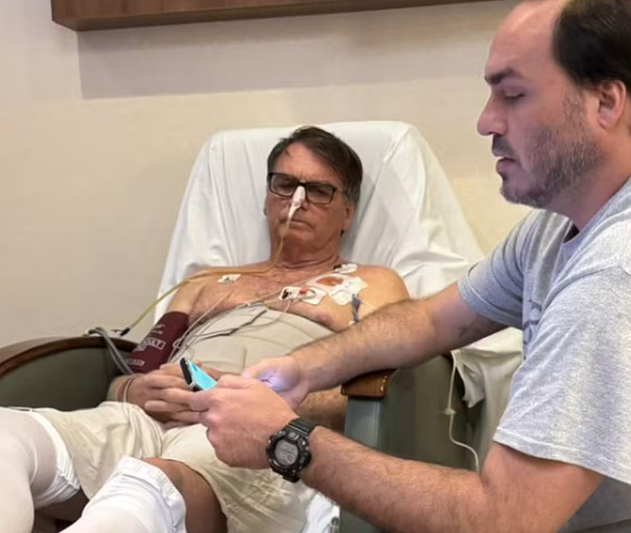 Bolsonaro vai passar por novos exames após 'piora clínica', diz boletim médico