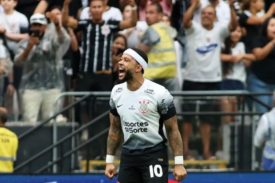 Com dois gols de Memphis, Corinthians vira sobre o Sport na Neo Química Arena