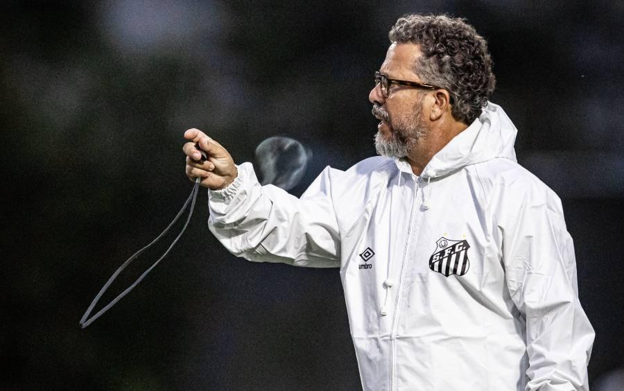 Como Santos definiu Cleber Xavier como novo treinador