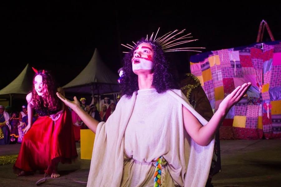 Rua da Amargura” leva Paixão de Cristo ao ar livre em São Vicente.