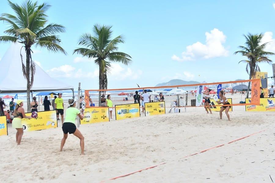 Circuito Paulista de Beach Tennis reúne mais de 1.000 espectadores na Praia da Enseada