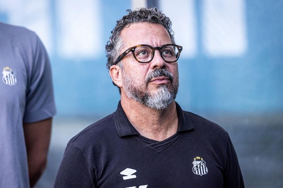 Cleber Xavier vê boa atuação contra o Grêmio e lamenta derrota: 
