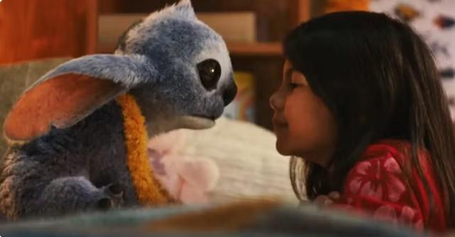 'Lilo & Stitch' justifica existência de adaptação graças a ótima jovem heroína e clima havaiano