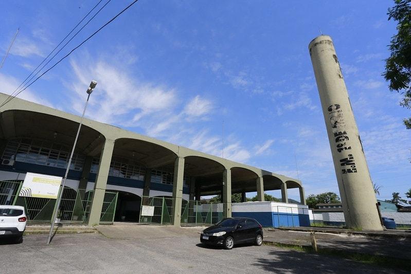 Secretário do MEC visita escola em Guarujá para avaliar implantação de Instituto Federal