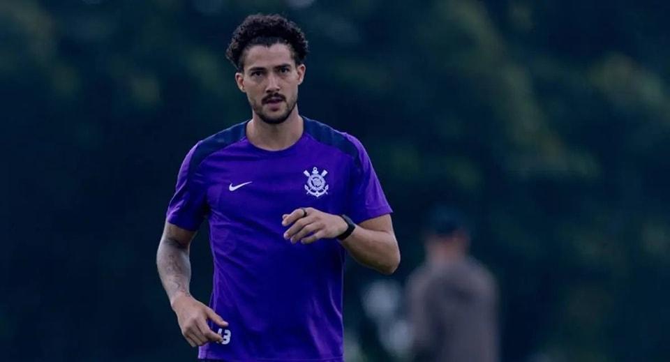 Gustavo Henrique pode voltar ao Corinthians antes da pausa para o Mundial