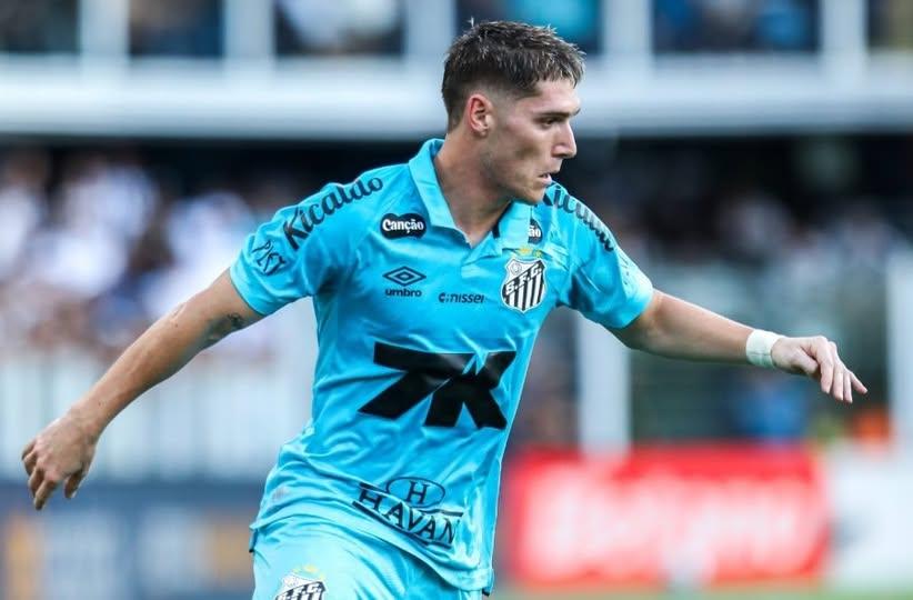 Meia de R$ 65 mi cumpre expectativa no Santos, mas companheiros não ajudam