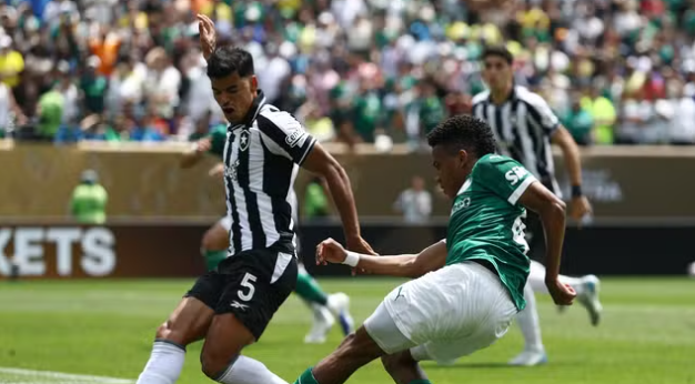 Palmeiras elimina o Botafogo com golaço de Paulinho e está nas quartas da Copa do Mundo de Clubes