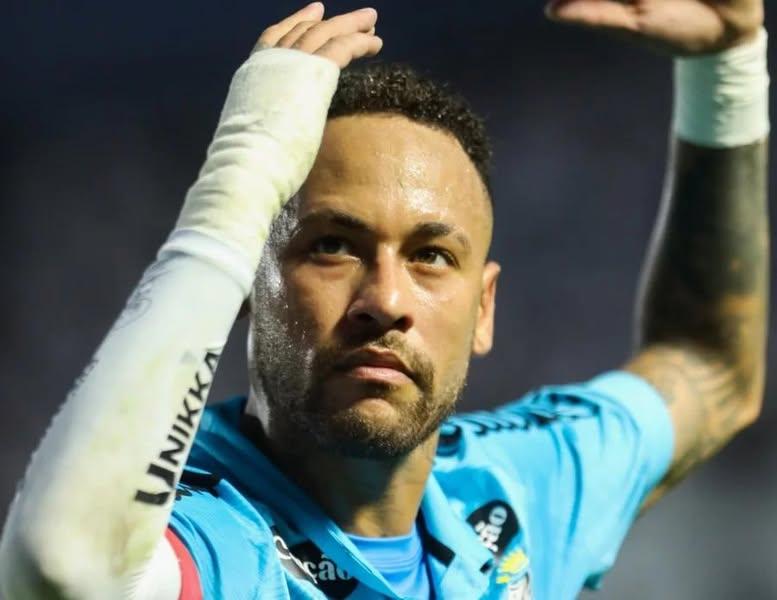 Suspenso, Neymar não joga mais no Santos até fim de contrato