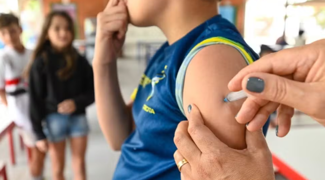 Brasil volta à lista dos países com mais crianças não vacinadas no mundo, mostram Unicef e OMS