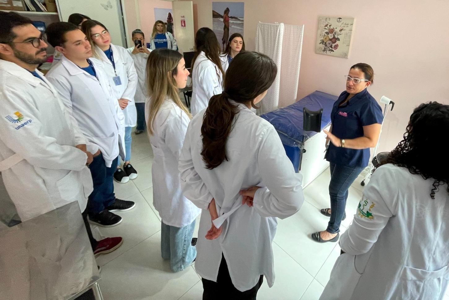 Com 10 vagas em Guarujá, inscrições para o  Enare 2025 são prorrogadas até 30 de julho