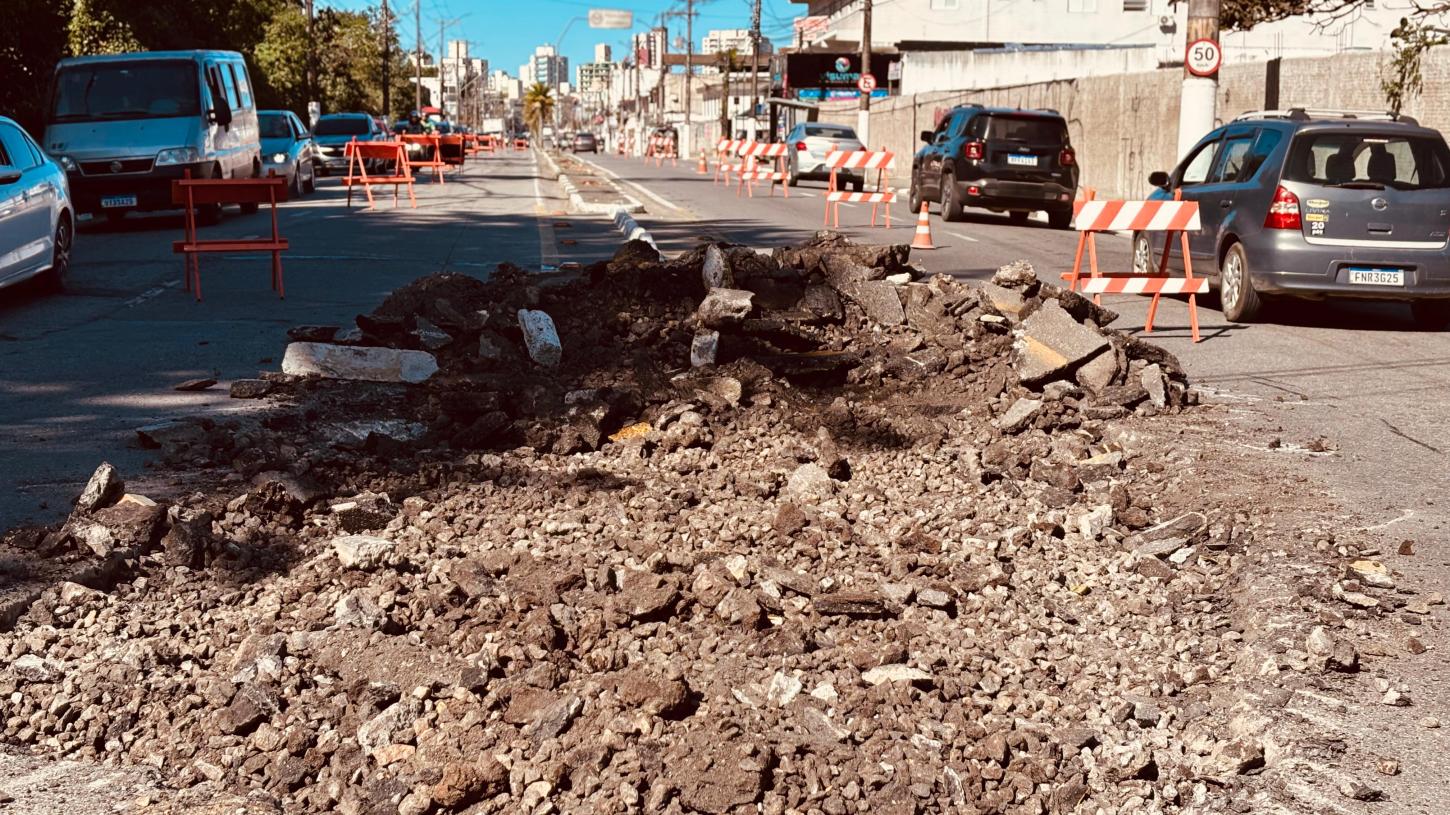 Obras da primeira fase da ciclovia da Avenida dos Caiçaras são iniciadas