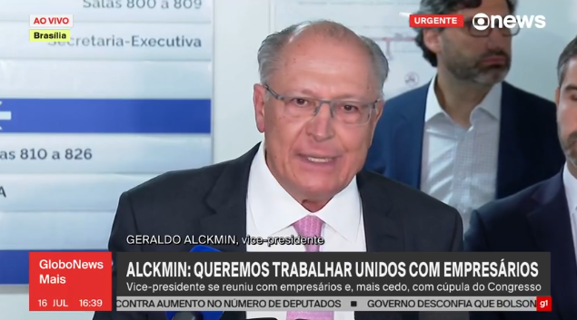 Pix é 'sucesso' e tarifas é que devem ser resolvidas, diz Alckmin sobre EUA