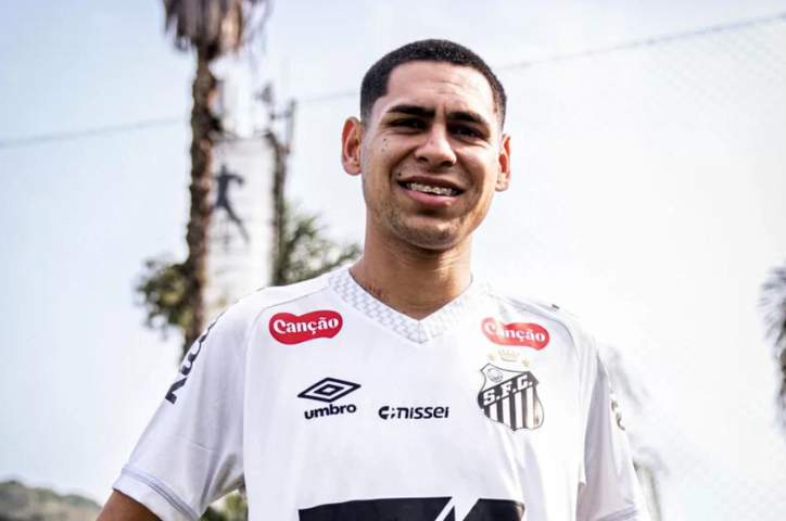 Santos anuncia a chegada do atacante paraguaio Gustavo Caballero
