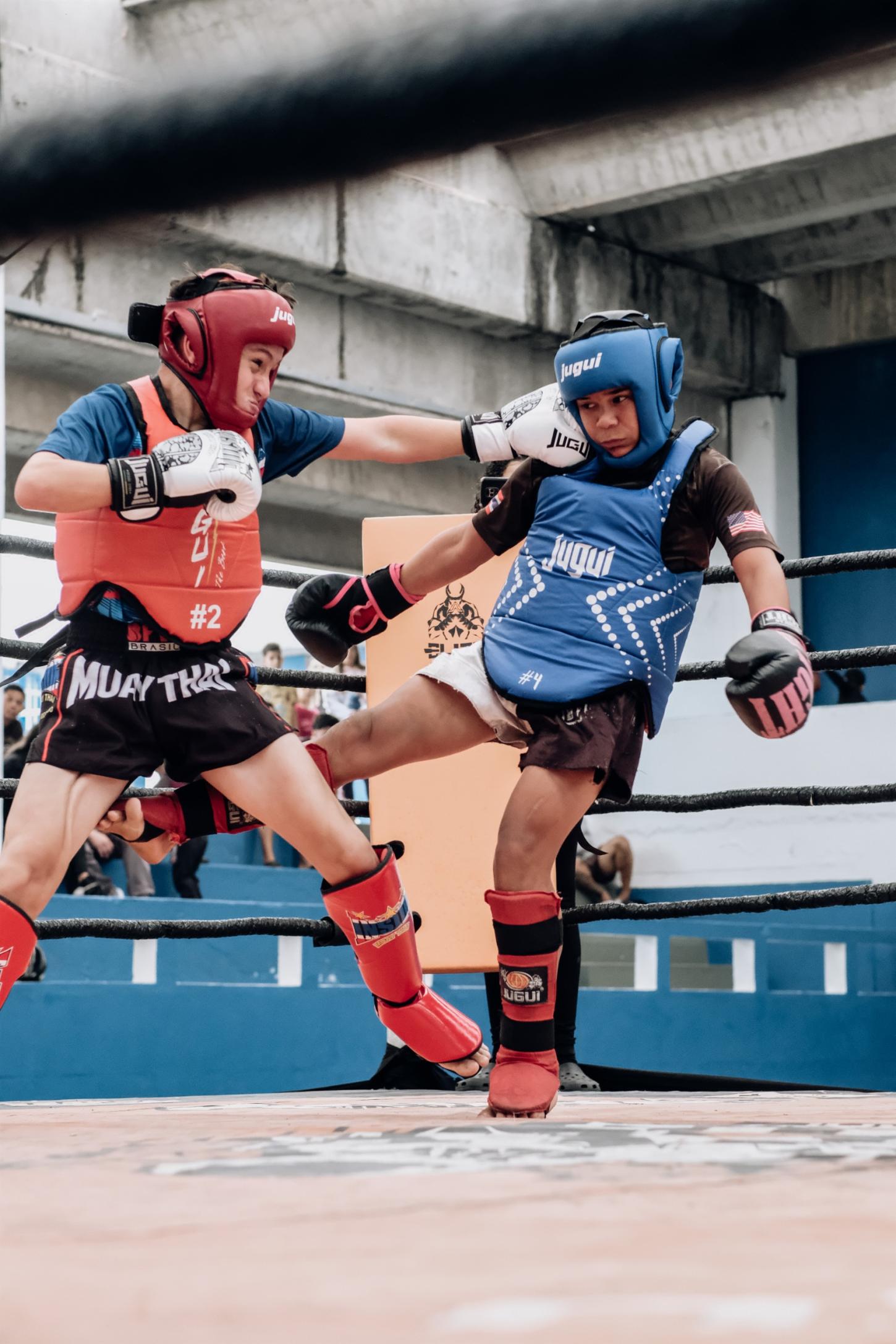 Campeonato estadual Open de Kickboxing arrecada 1,5 tonelada de alimentos em Guarujá
