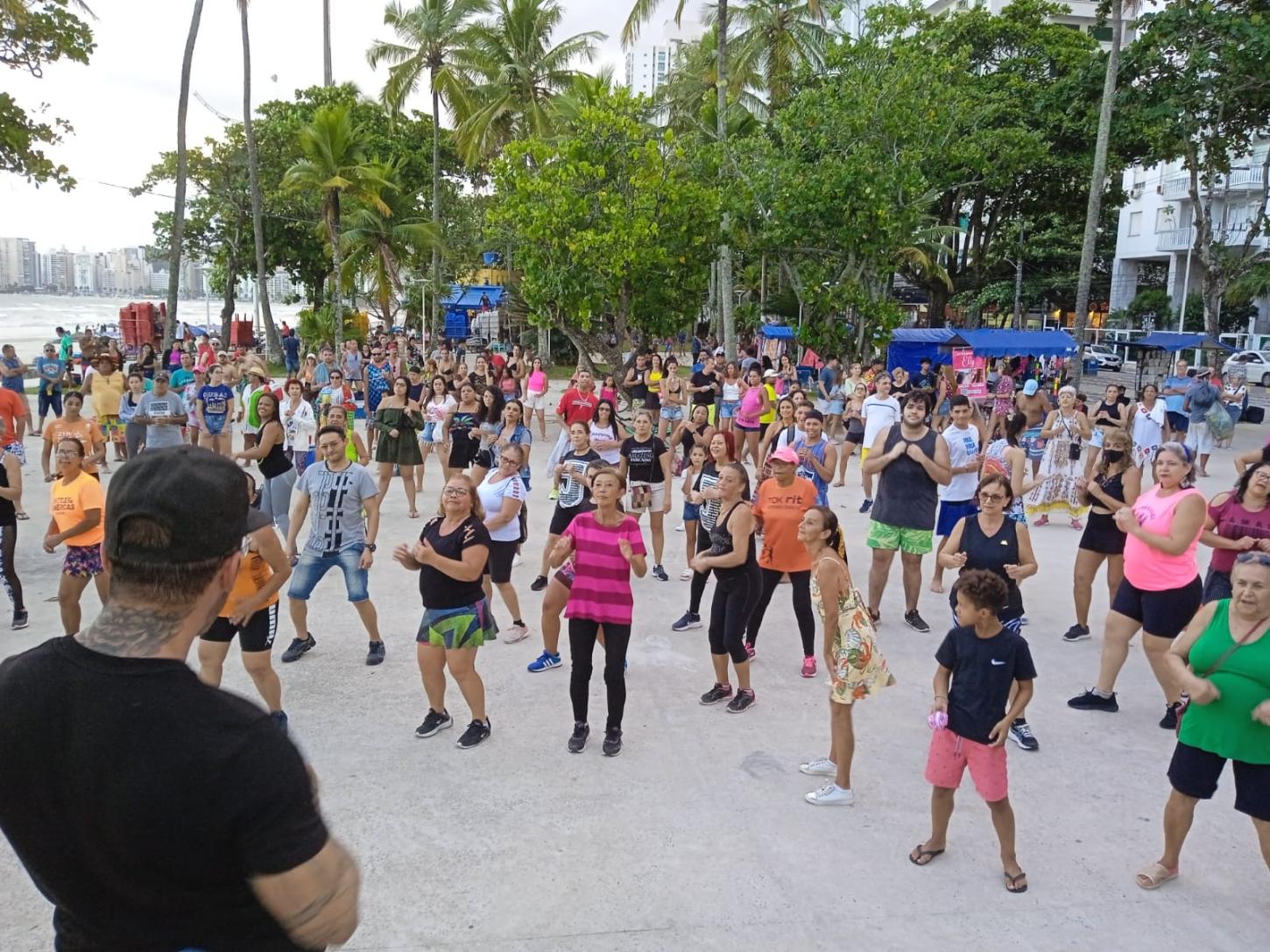  “Dançando na Praça com Karaokê” agita o Guarujá no próximo dia 30