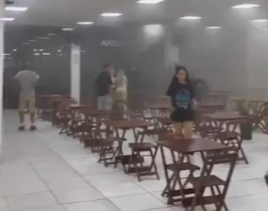 Incêndio no Shopping La Plage 