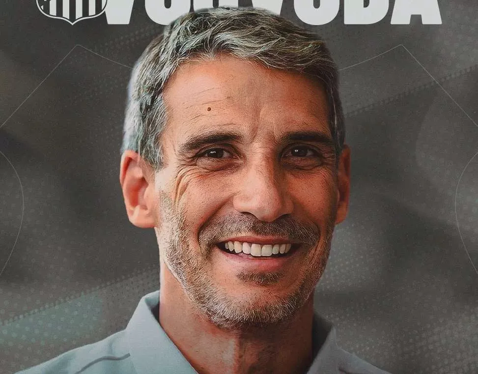 Juan Pablo Vojvoda é confirmado como novo técnico do Santos
