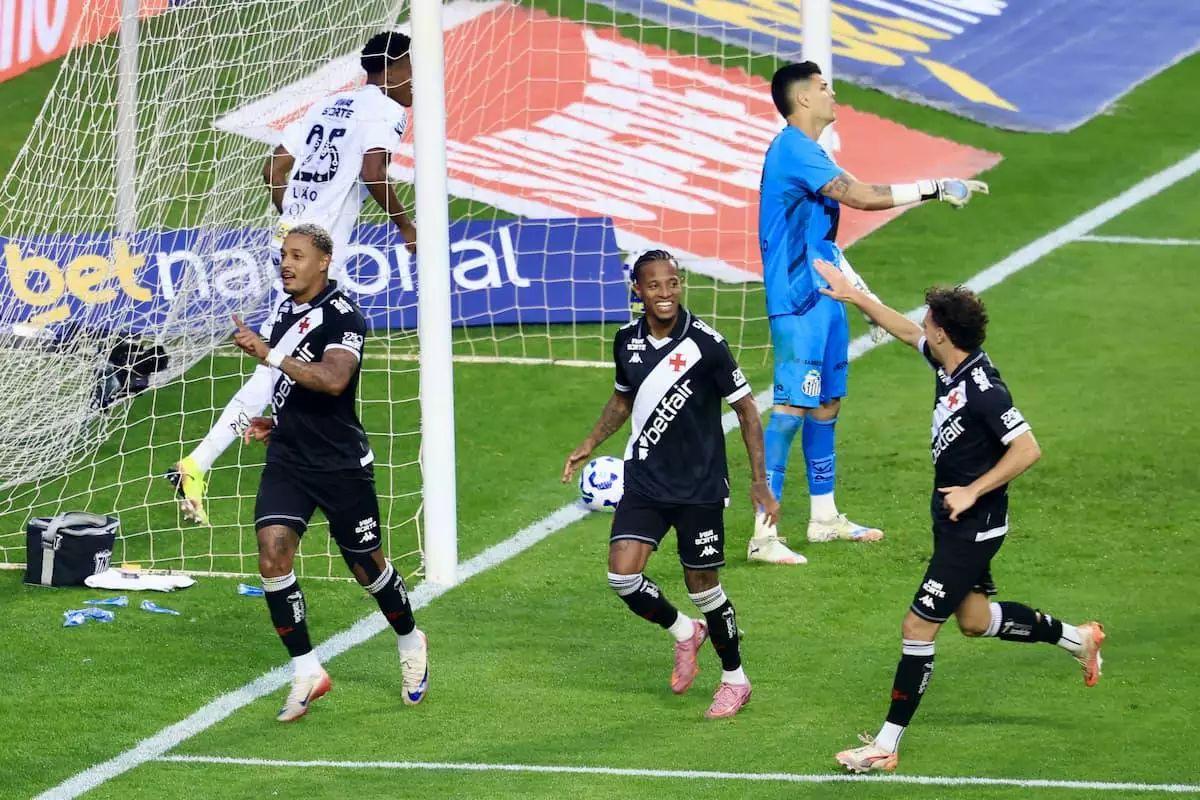 Santos dá vexame histórico e é massacrado pelo Vasco no MorumBis; Xavier deve ser demitido