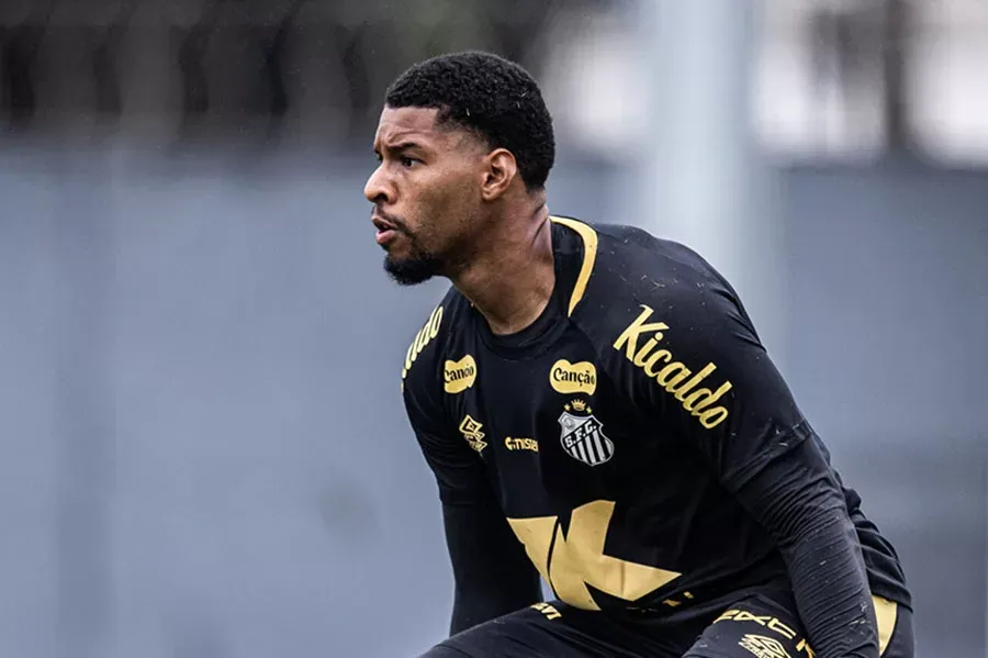 Diógenes se coloca à disposição para o clássico após brilhar contra o Galo: 