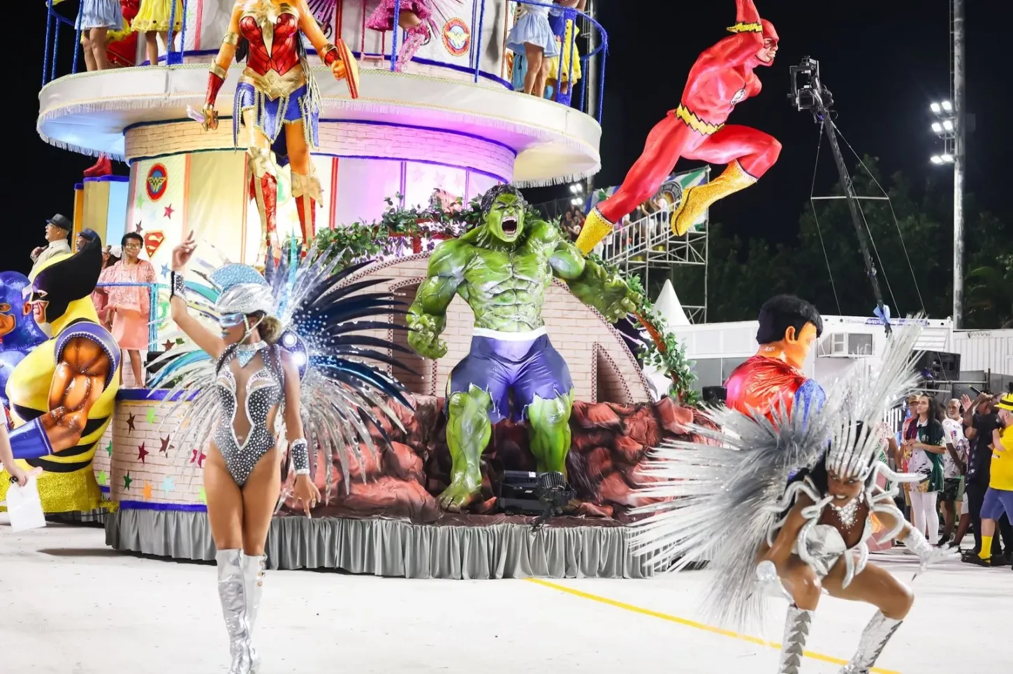 Escolas de samba de Santos receberão R$ 2,6 mi de verba municipal para o Carnaval de 2026
