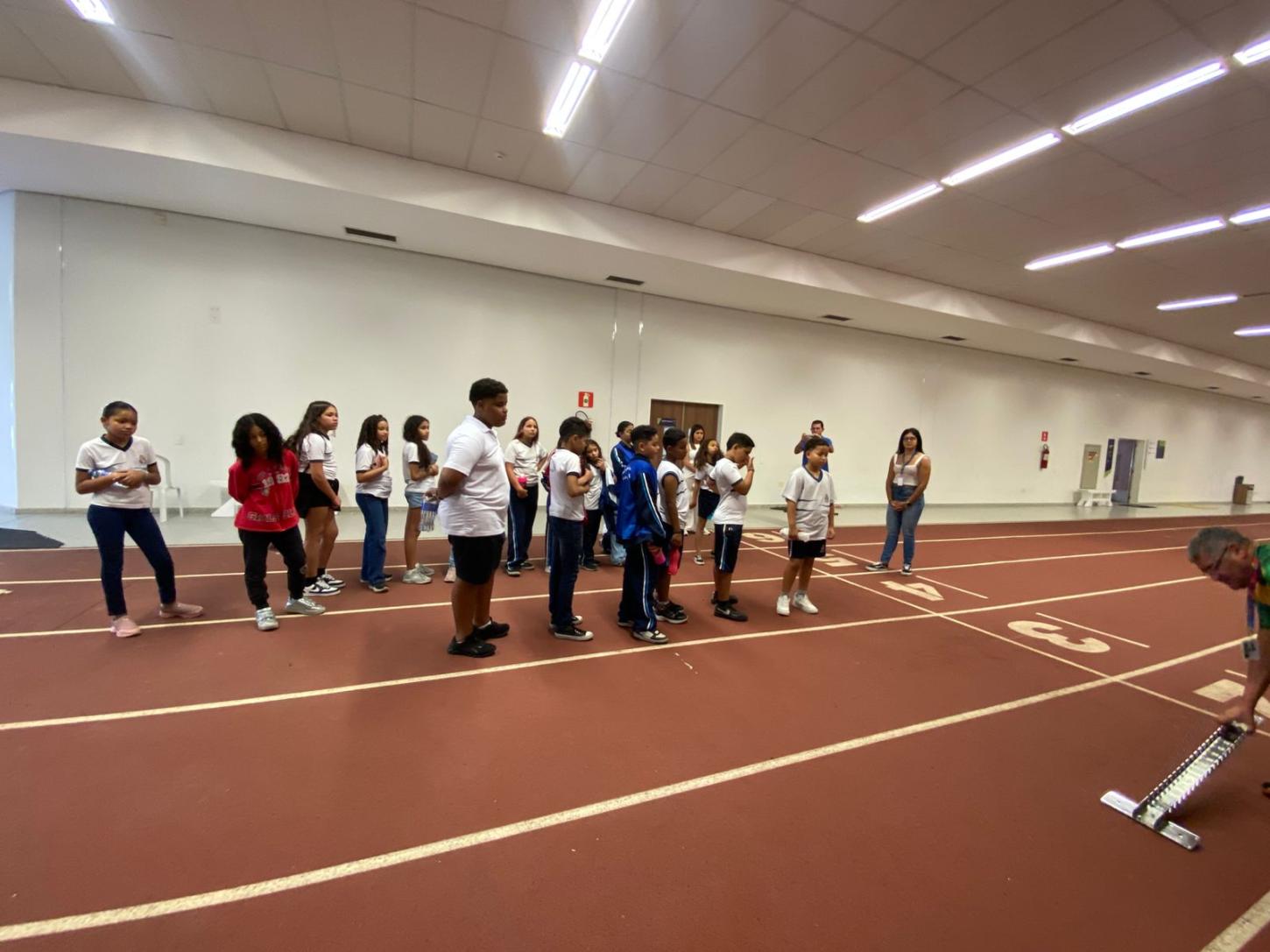 Alunos de escola municipal conhecem o Centro de Treinamento Paralímpico Brasileiro