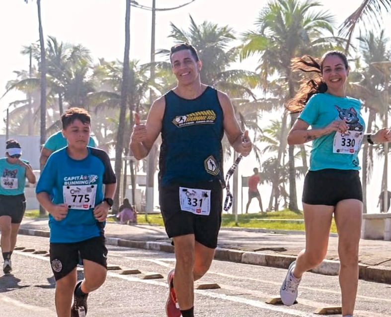 Atleta de 16 anos vence corrida “Cats Run 5km 2025” na Praia da Enseada