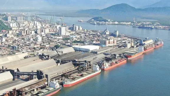 Porto de Santos tem 27 vagas de emprego abertas nesta semana; confira