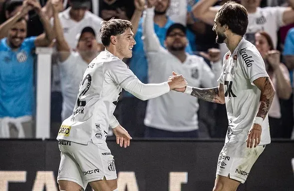 Santos fica mais longe do rebaixamento após vitória em clássico; veja as estatísticas