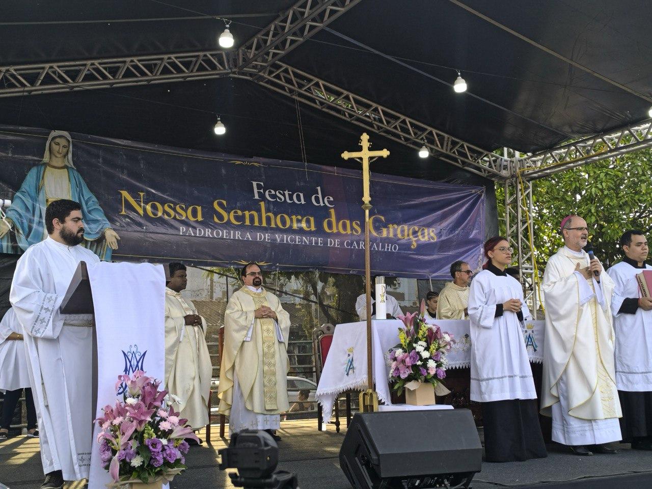 Aproximadamente 3 mil pessoas festejaram Nossa Senhora das Graças
