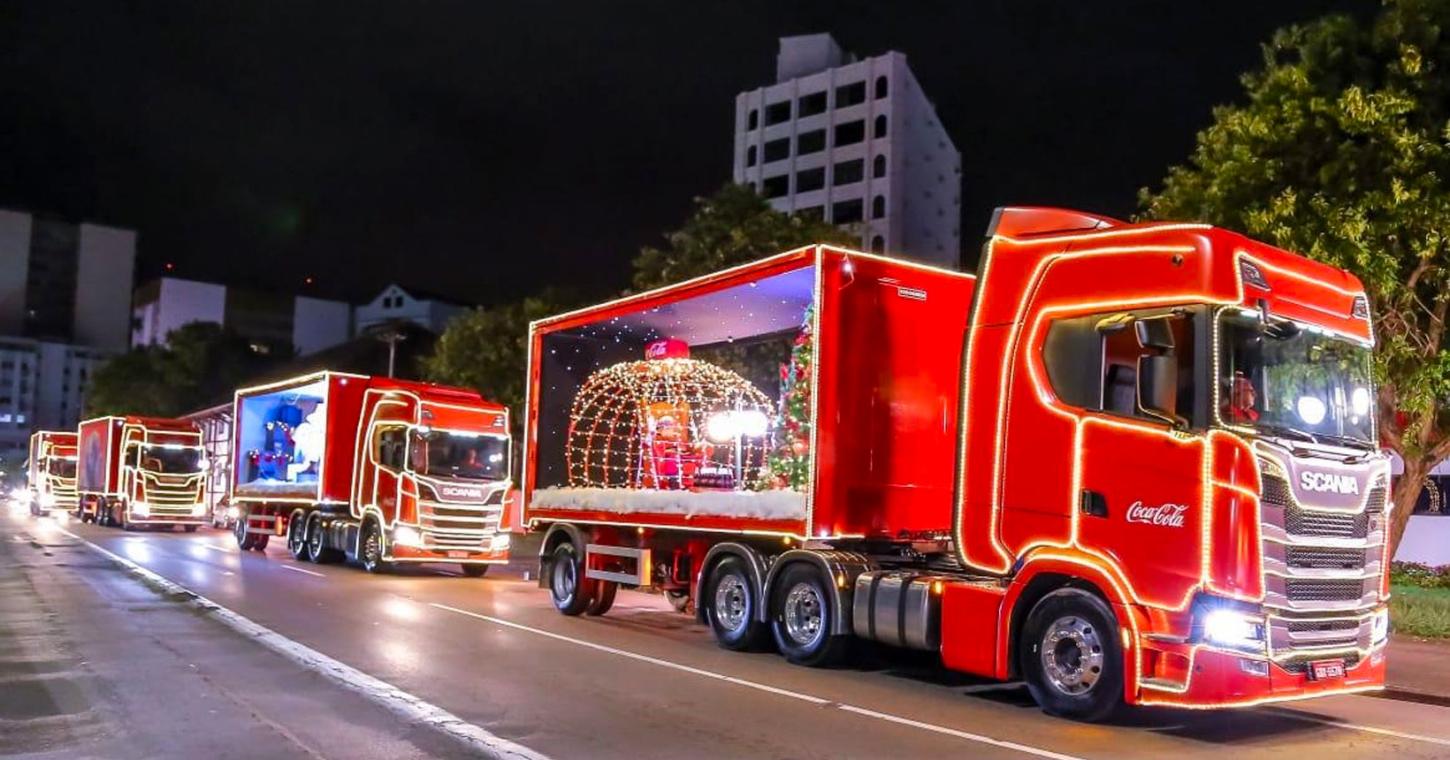 Caravana de Natal da Coca-Cola terá desfile em Guarujá nesta terça-feira (25)