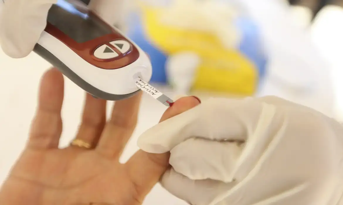 Consumo de ultraprocessados impulsiona aumento de diabetes na Baixada Santista