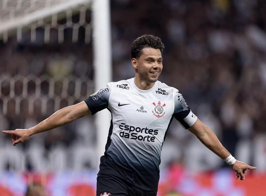 Memphis marca após 3 meses, Corinthians bate o Grêmio e mira a Libertadores