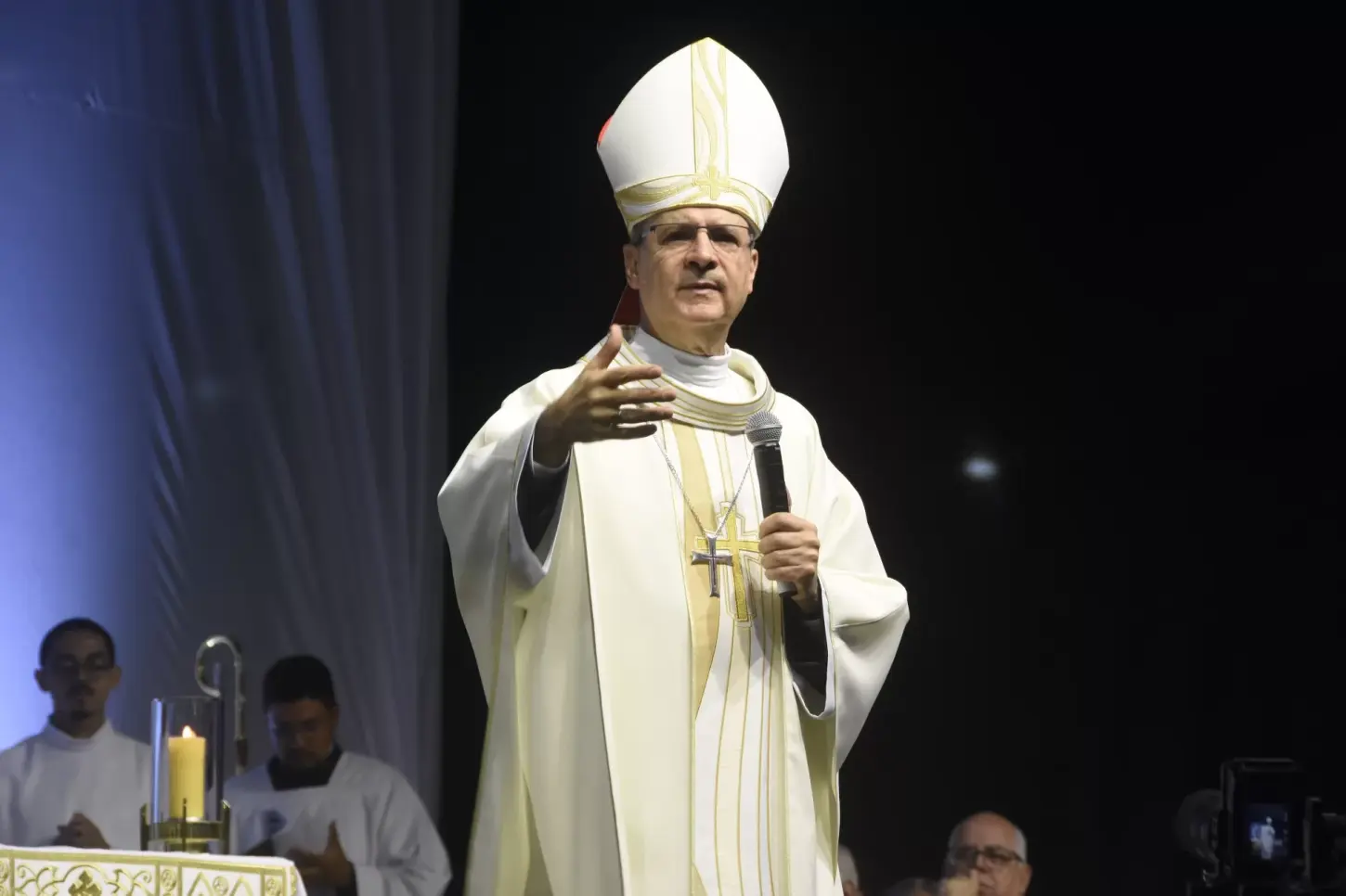 Papa aceita renúncia de Dom Tarcísio Scaramussa e Dom Joaquim Mol assume Diocese de Santos