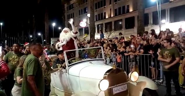 Parada de Natal provoca mudanças no trânsito da orla de Santos neste domingo