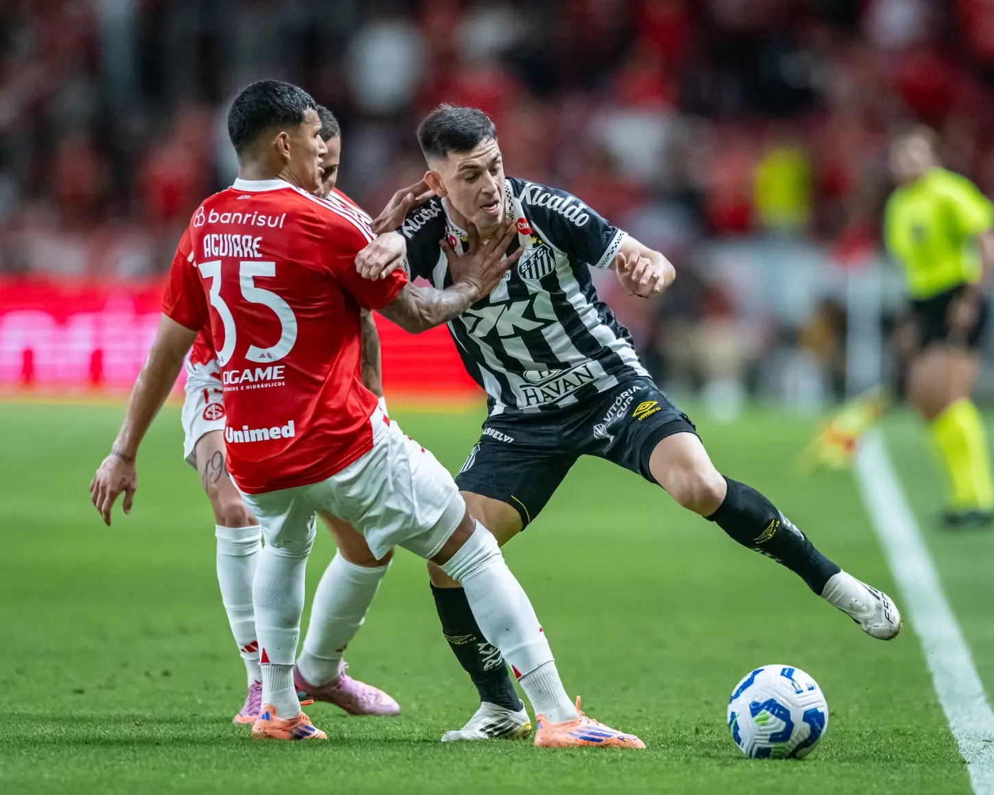 Santos pode precisar de 'empurrãozinho' de rivais para evitar rebaixamento