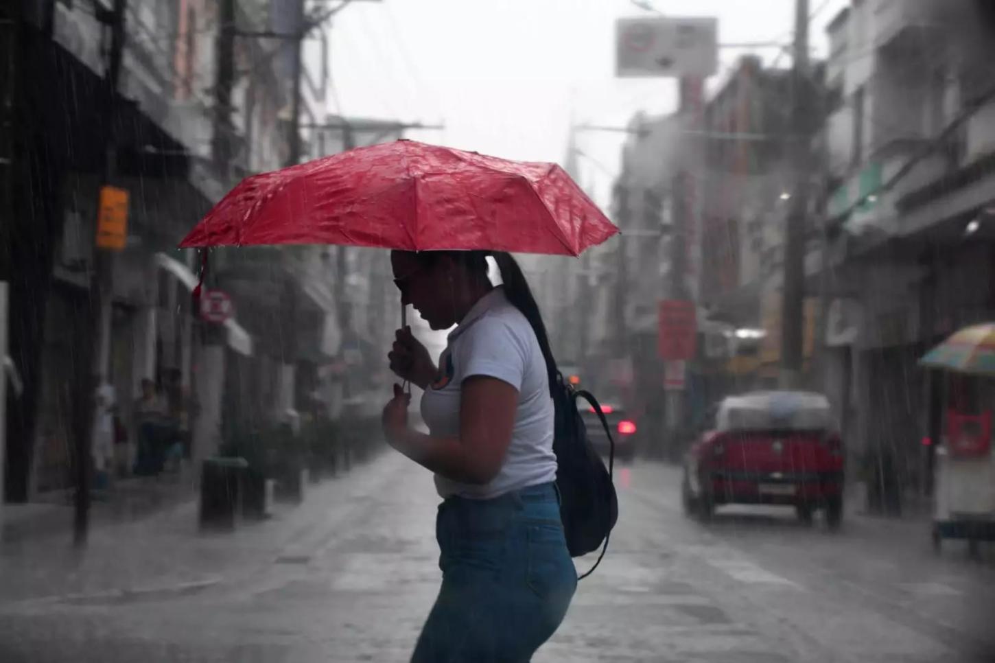 Temporal atinge o litoral de São Paulo com 50 mm de chuva, ventos de 60 km/h e granizo