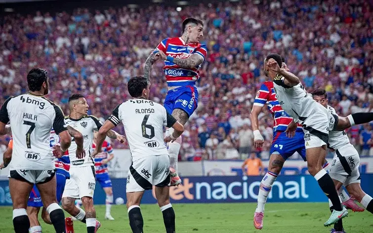 Matematicamente, dez times ainda correm risco de rebaixamento no Brasileirão