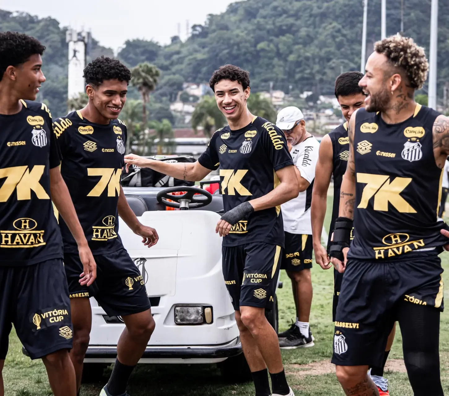 Santos encerra sequência contra times rebaixados em busca de nova vitória para subir na tabela