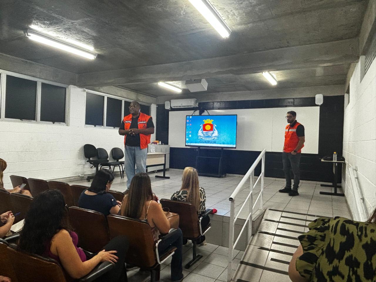 Defesa Civil e Educação se unem para fortalecer o Plano de Contingência nas escolas de Guarujá