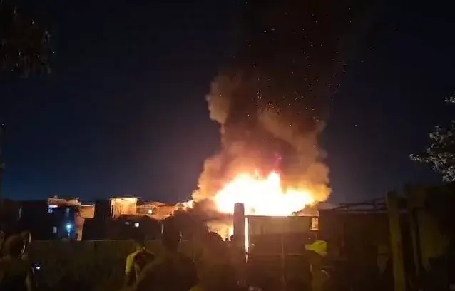 Famílias afetadas por incêndio na Zona Noroeste de Santos recebem atendimento social