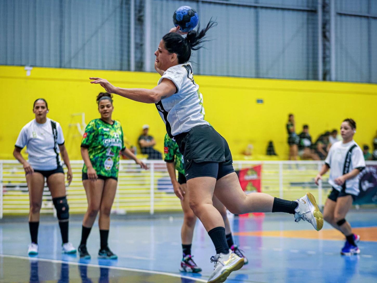 Guarujá recebe Campeonato de Handebol Master nesta sexta- feira (16)