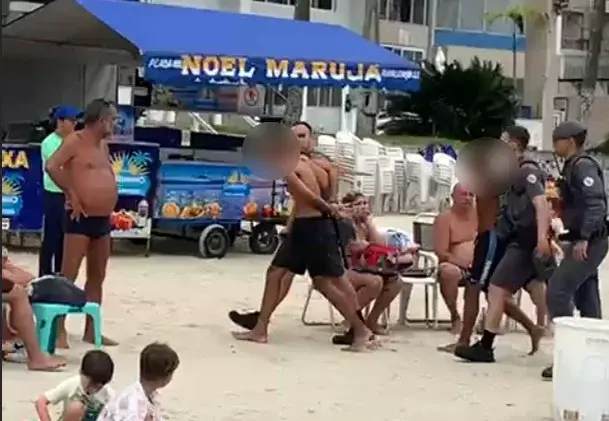 Menores tentam fugir pelo mar após furto de corrente e são apreendidos em Guarujá; VÍDEO