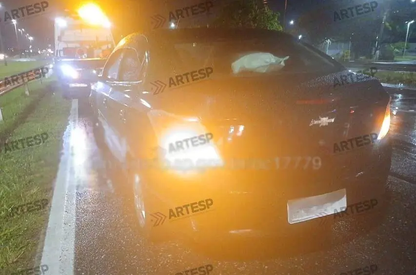 Pedestre morre atropelado após motorista ver vulto em rodovia de Mongaguá