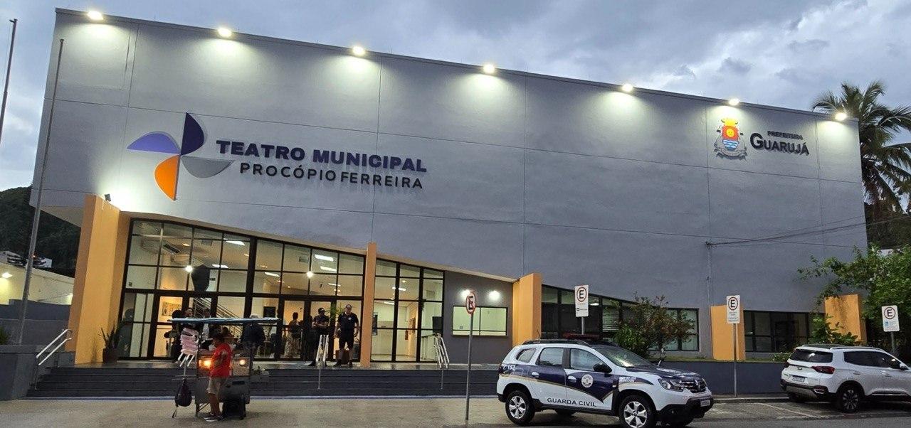 Prefeitura entrega revitalização do Teatro Procópio Ferreira