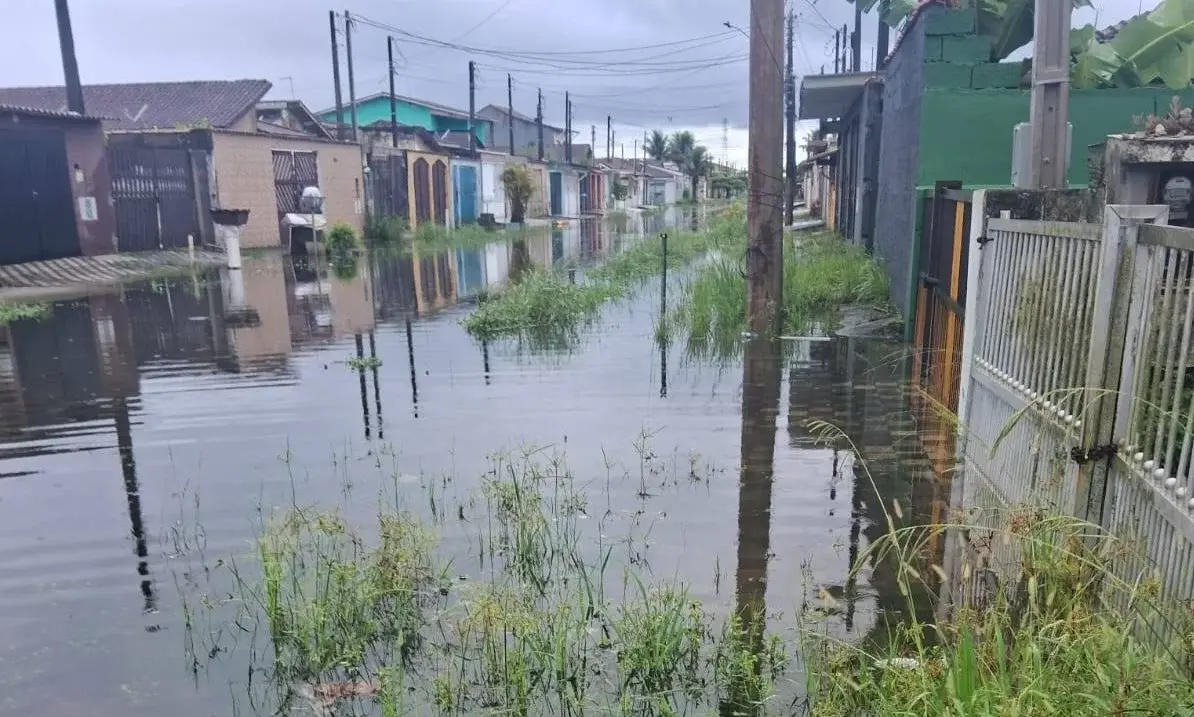 Cidades da Baixada Santista voltam a registrar fortes chuvas nesta quinta; VÍDEO