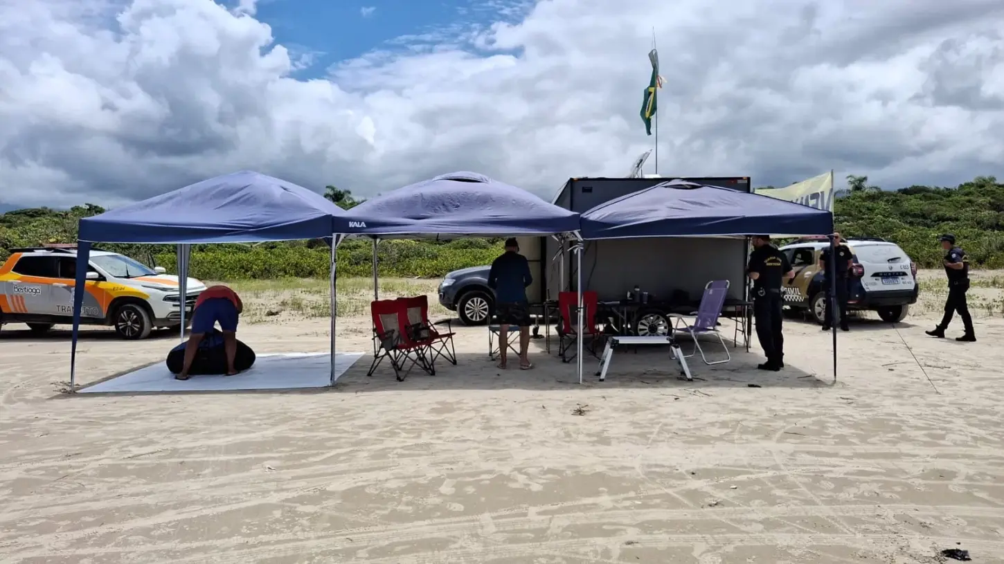 Fiscalização ambiental resulta em apreensões em praia de Bertioga
