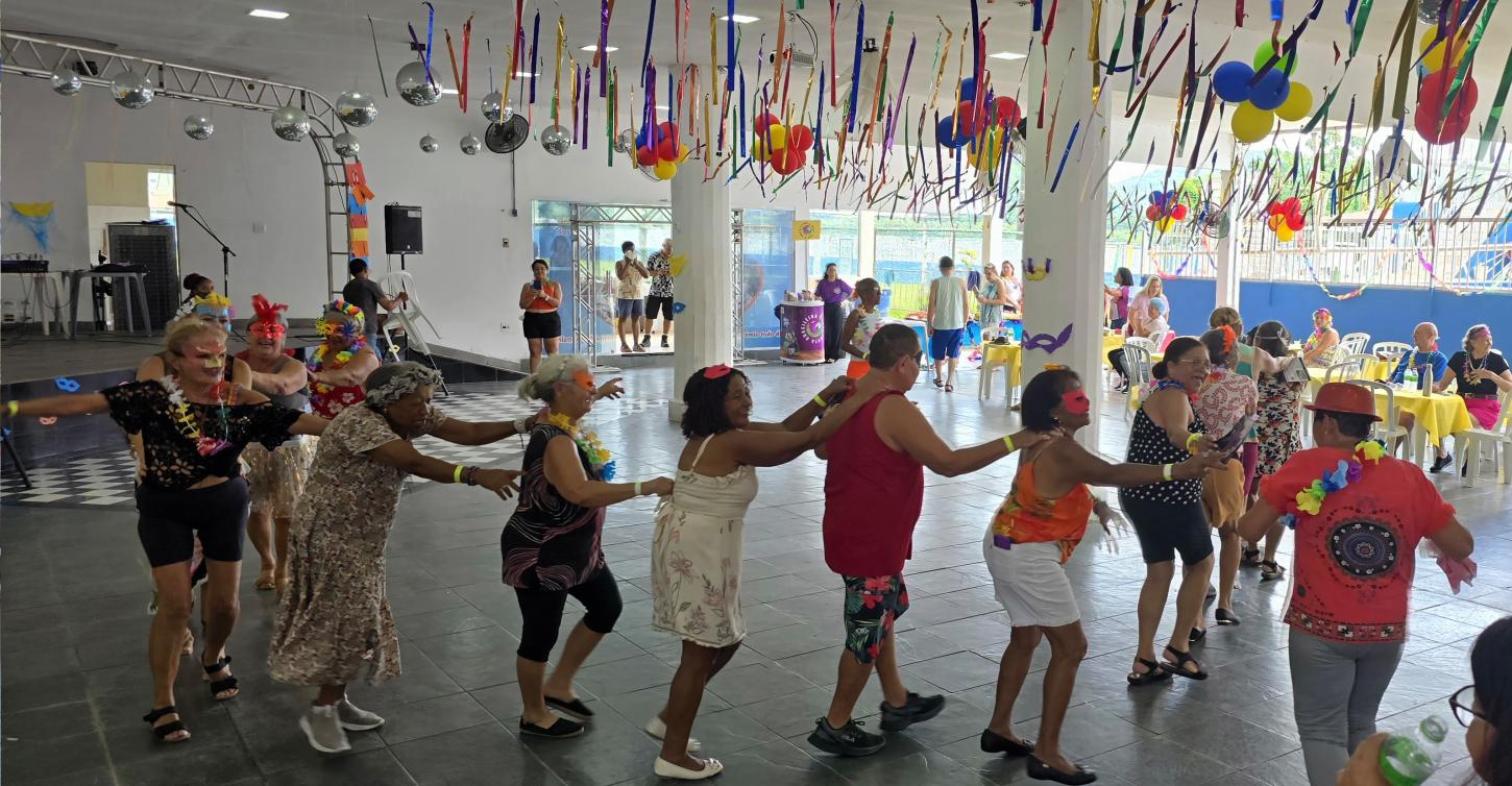Prefeitura de Guarujá realiza ‘Carnaval para Idosos’ e encanta os moradores